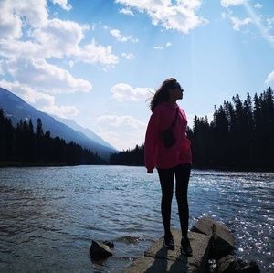 Meet your Posher, Shelly